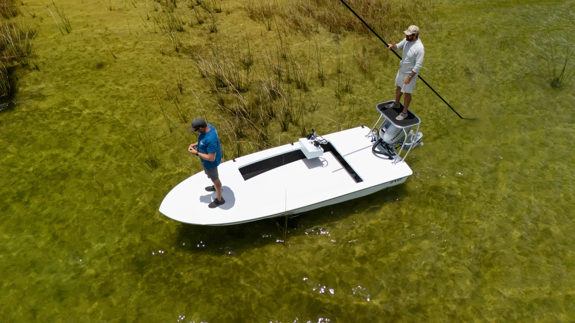 East Cape 17 EVO V Lite on the water