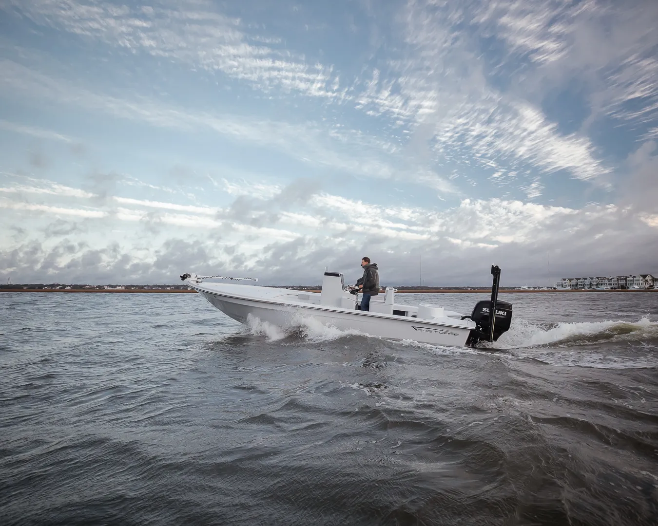 East Cape 25 Hybrid on the water