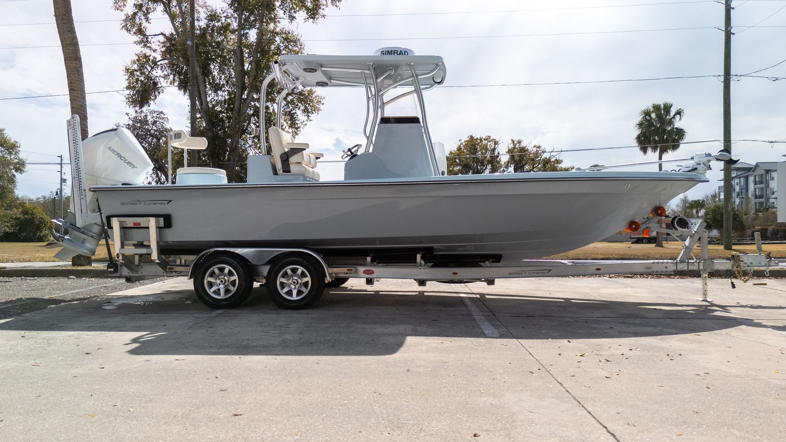 2026 25 Hybrid powered by a Mercury 300 — delivery photo 2