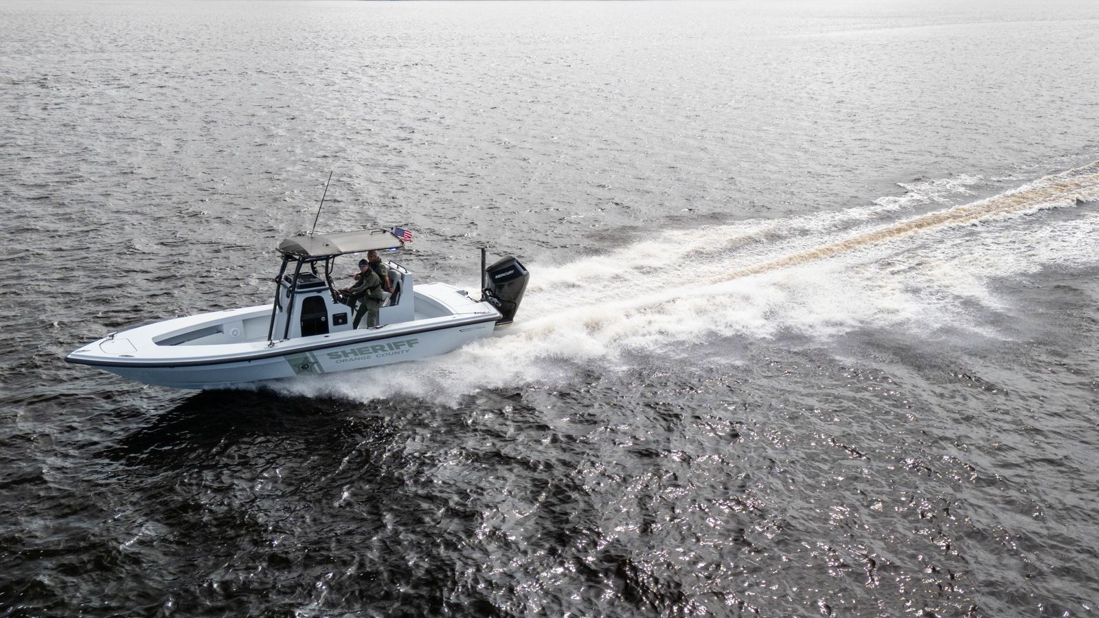 25 Open Law Enforcement Edition with Mercury 350 — delivery photo 2