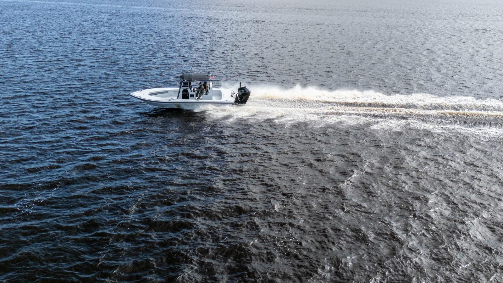 25 Open Law Enforcement Edition with Mercury 350 — delivery photo 3