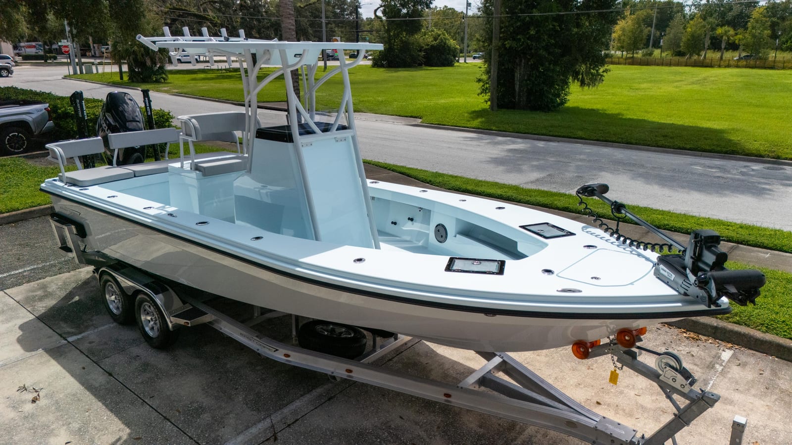 Ice Blue 2027 25 Open with Suzuki 300