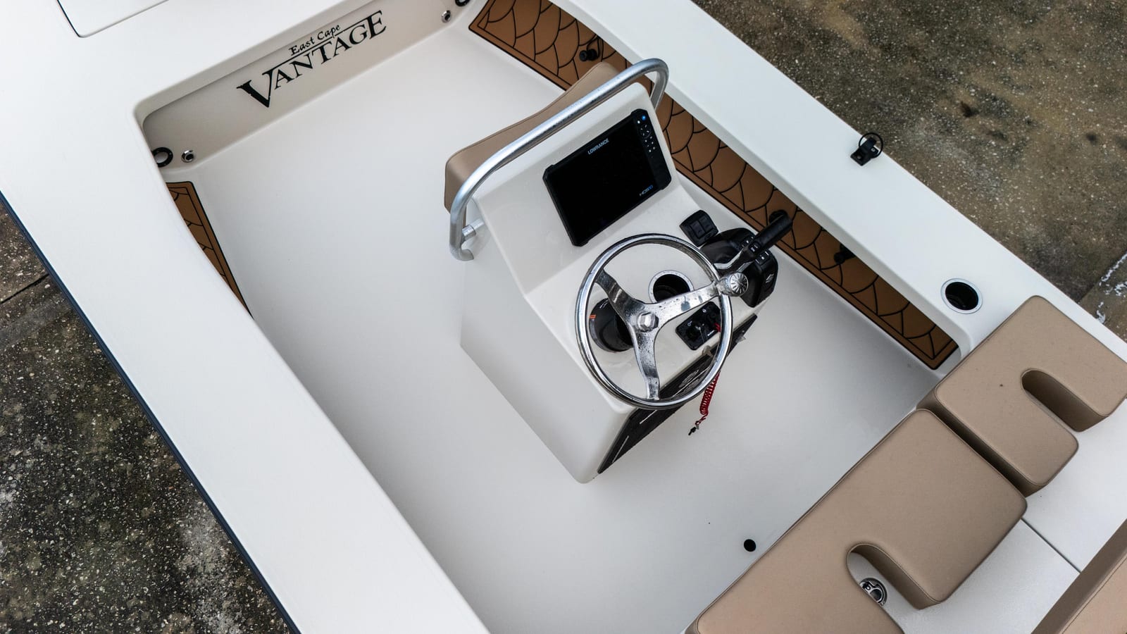 Moondust 2027 Vantage with Suzuki 90 — delivery photo 6
