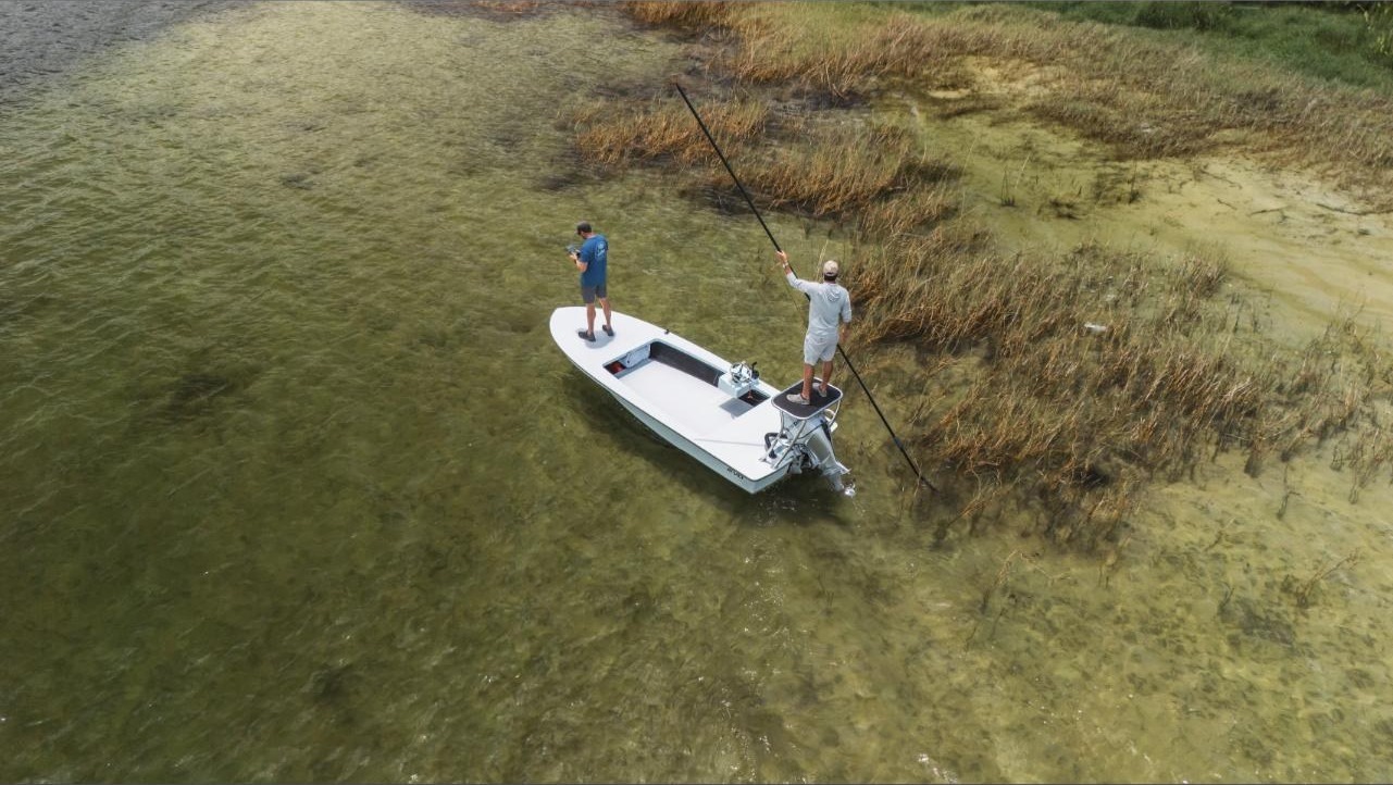 East Cape 17 EVO V Lite on the water