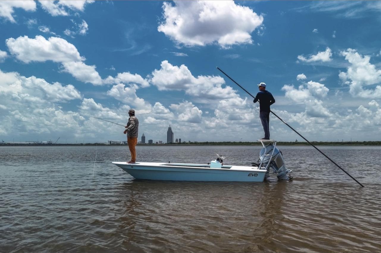 17 EVO V Lite on the water